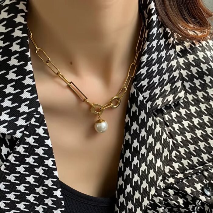 Giulia Pearl Drop Necklace - Image 2