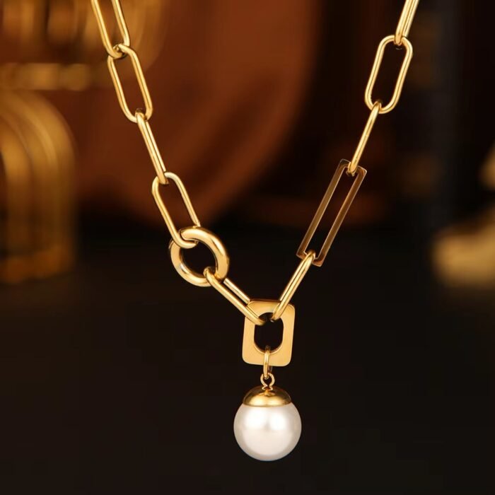 Giulia Pearl Drop Necklace - Image 3
