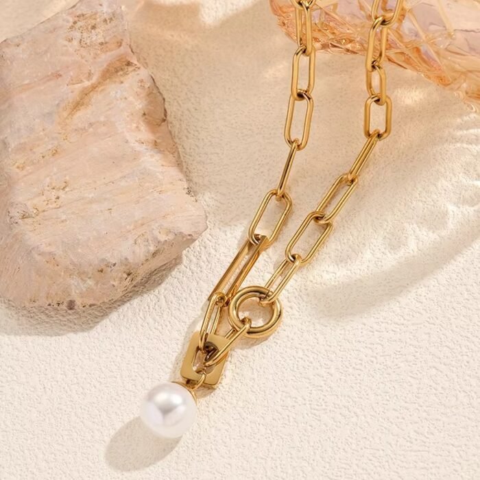 Giulia Pearl Drop Necklace - Image 4