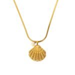 Lina Large Shell Necklace