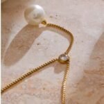 Élora Pearl Drop Necklace - Image 3